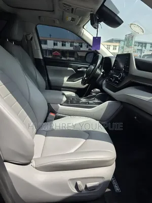 Toyota Highlander 2021 Blue