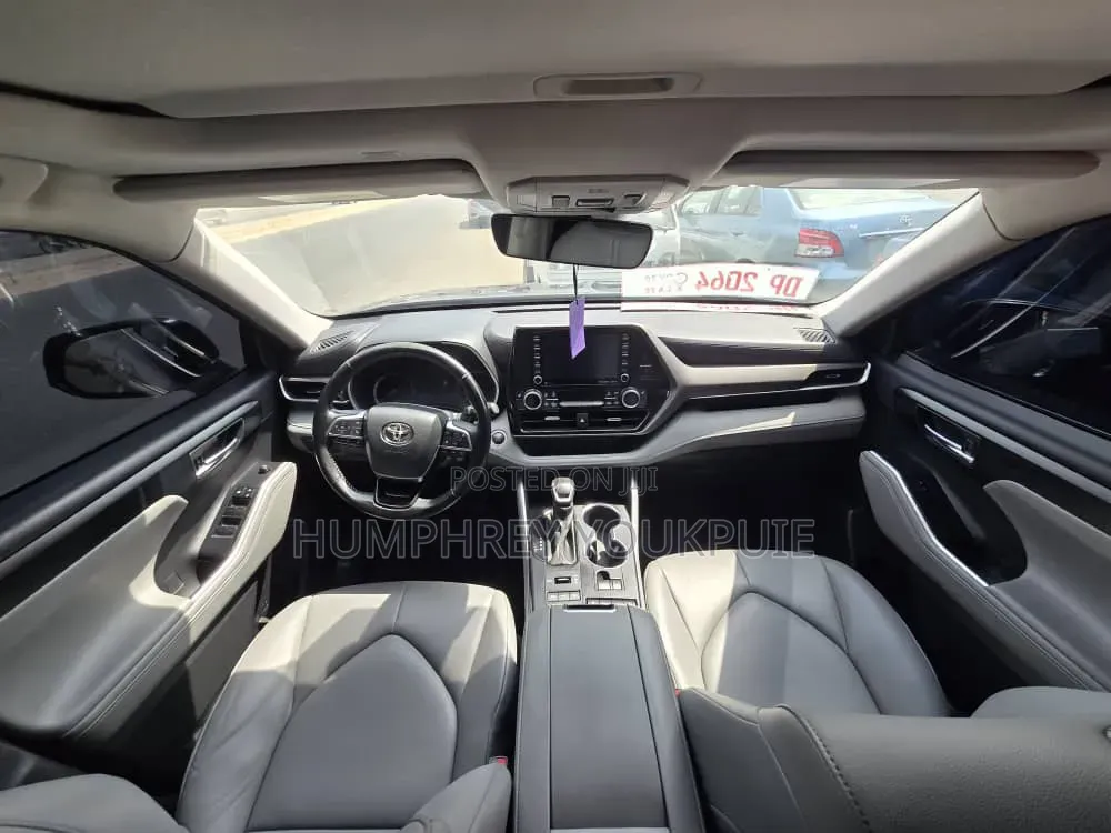 Toyota Highlander 2021 Blue