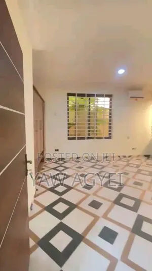3bdrm Apartment in Exponent, Ashaley Botwe for rent