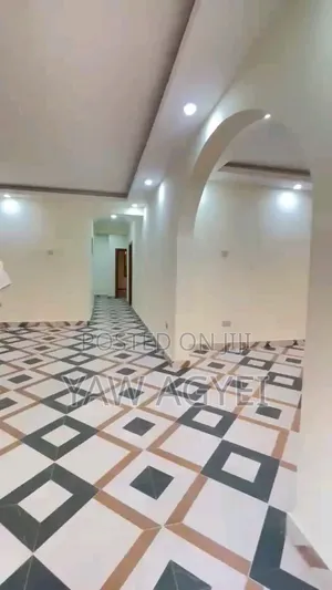 3bdrm Apartment in Exponent, Ashaley Botwe for rent
