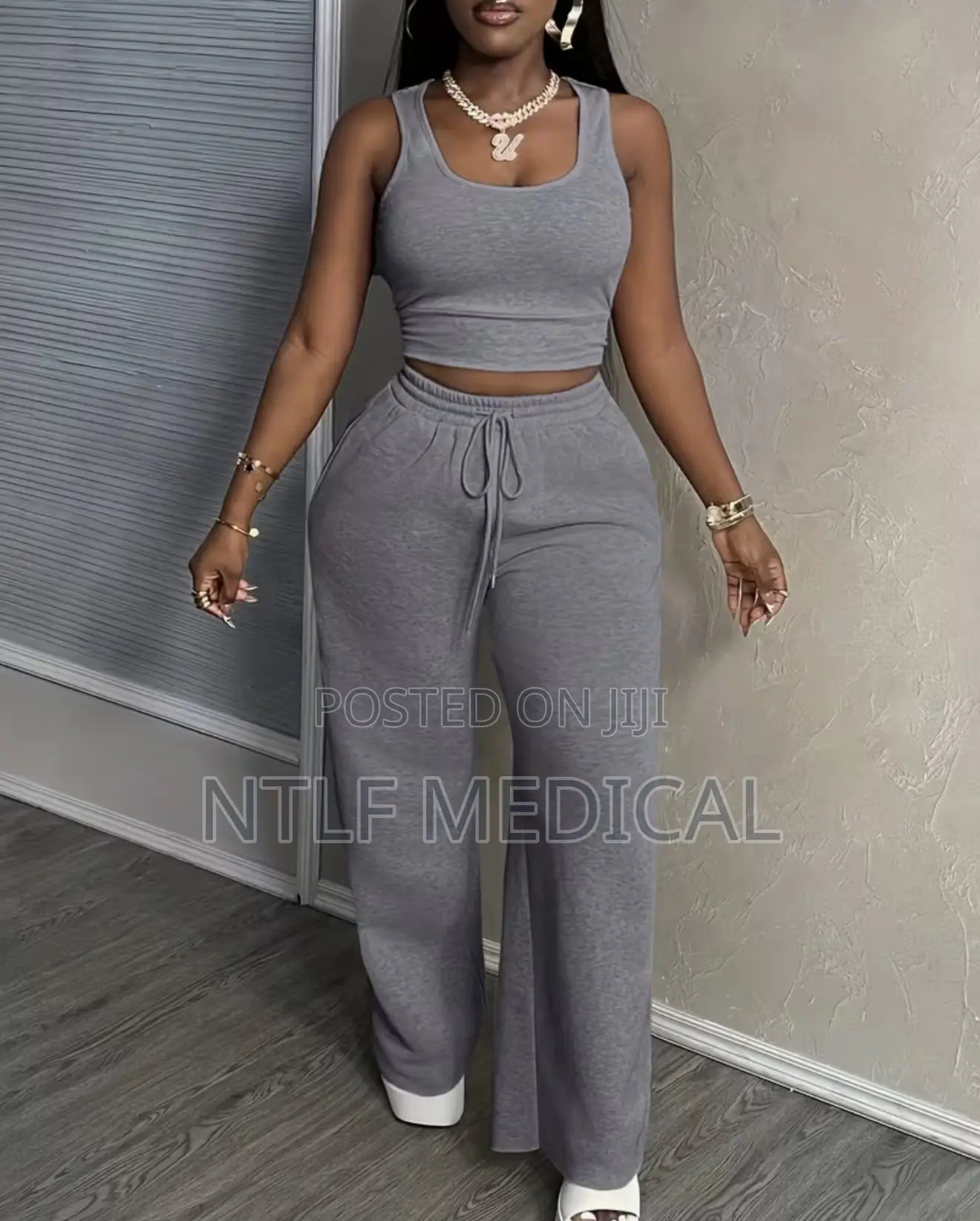 Fashionable Women 3pcs (Cropped T-Shirts, Tank Top, Wide-Legs Joggers)