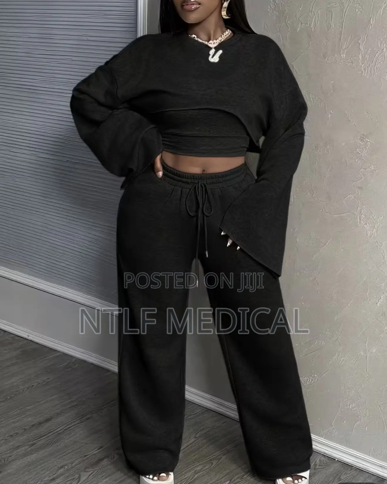 Fashionable Women 3pcs (Cropped T-Shirts, Tank Top, Wide-Legs Joggers)
