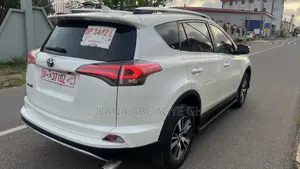 Toyota RAV4 2018 White
