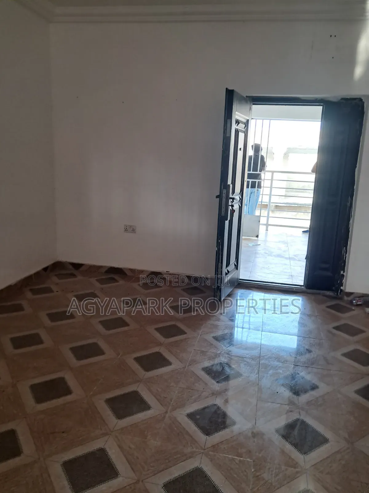 1bdrm Apartment in Amasaman  Ccocobord for rent