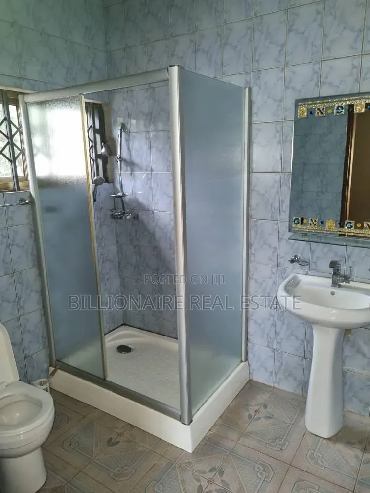 6bdrm Apartment in Ahenema Kokoben, Kumasi Metropolitan for rent
