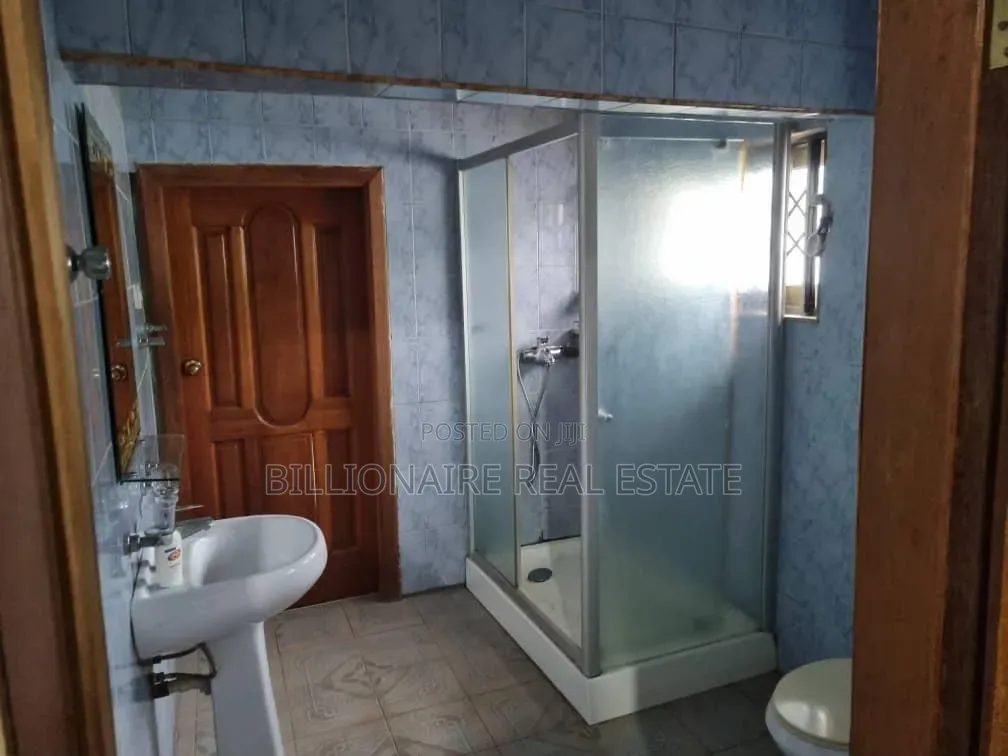 6bdrm Apartment in Ahenema Kokoben, Kumasi Metropolitan for rent