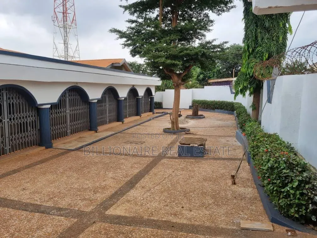 6bdrm Apartment in Ahenema Kokoben, Kumasi Metropolitan for rent