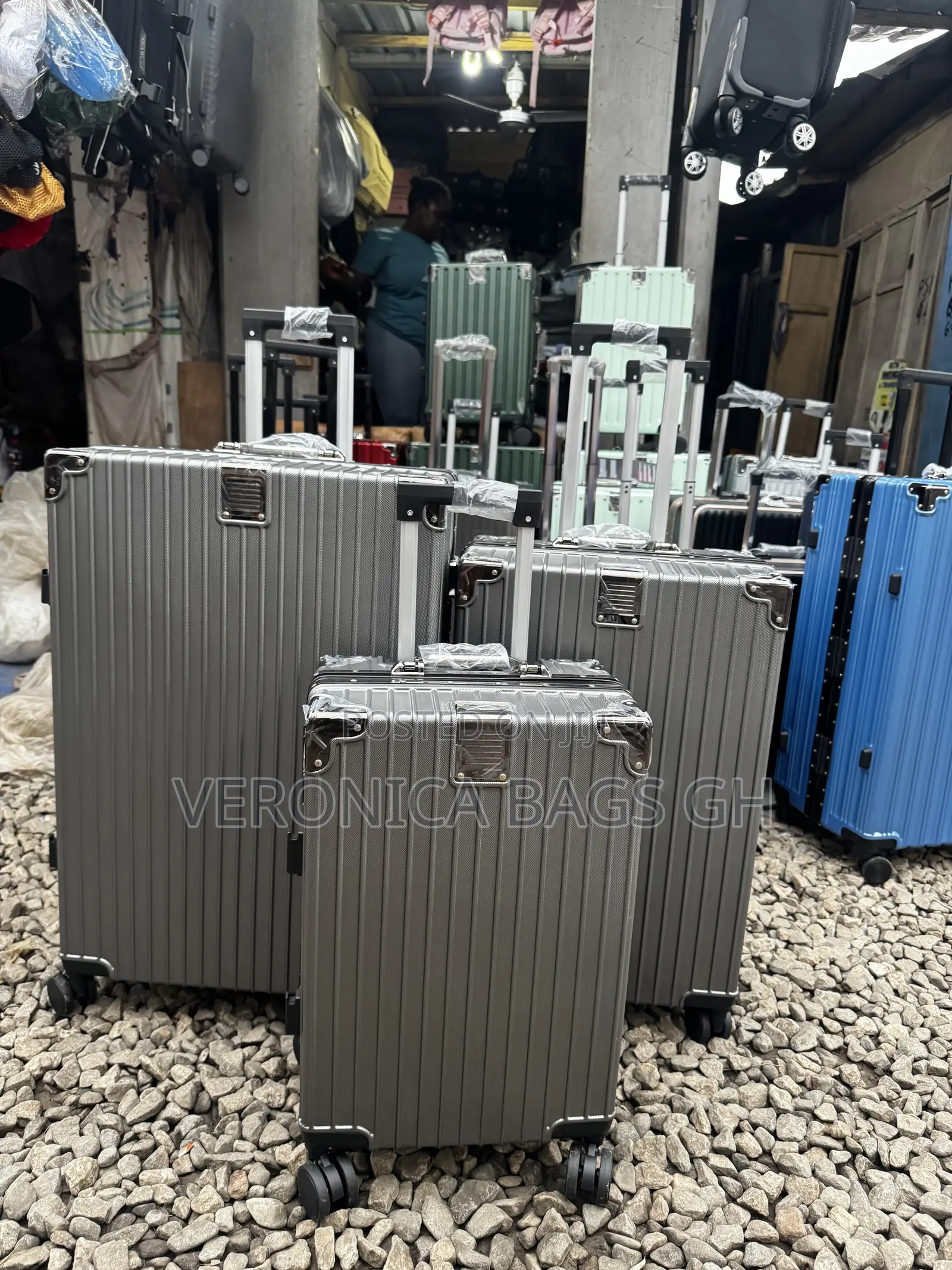Zipless Trolling Traveling Luxurious Luggage Three in One