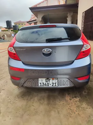Hyundai Accent SE Hatchback 2016 Gray