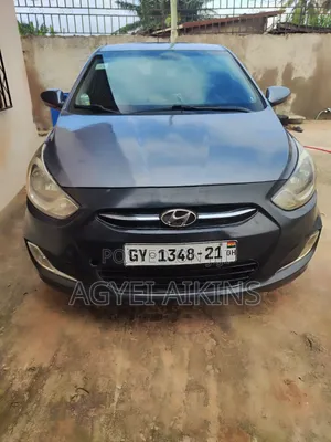 Hyundai Accent SE Hatchback 2016 Gray