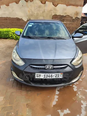 Hyundai Accent SE Hatchback 2016 Gray