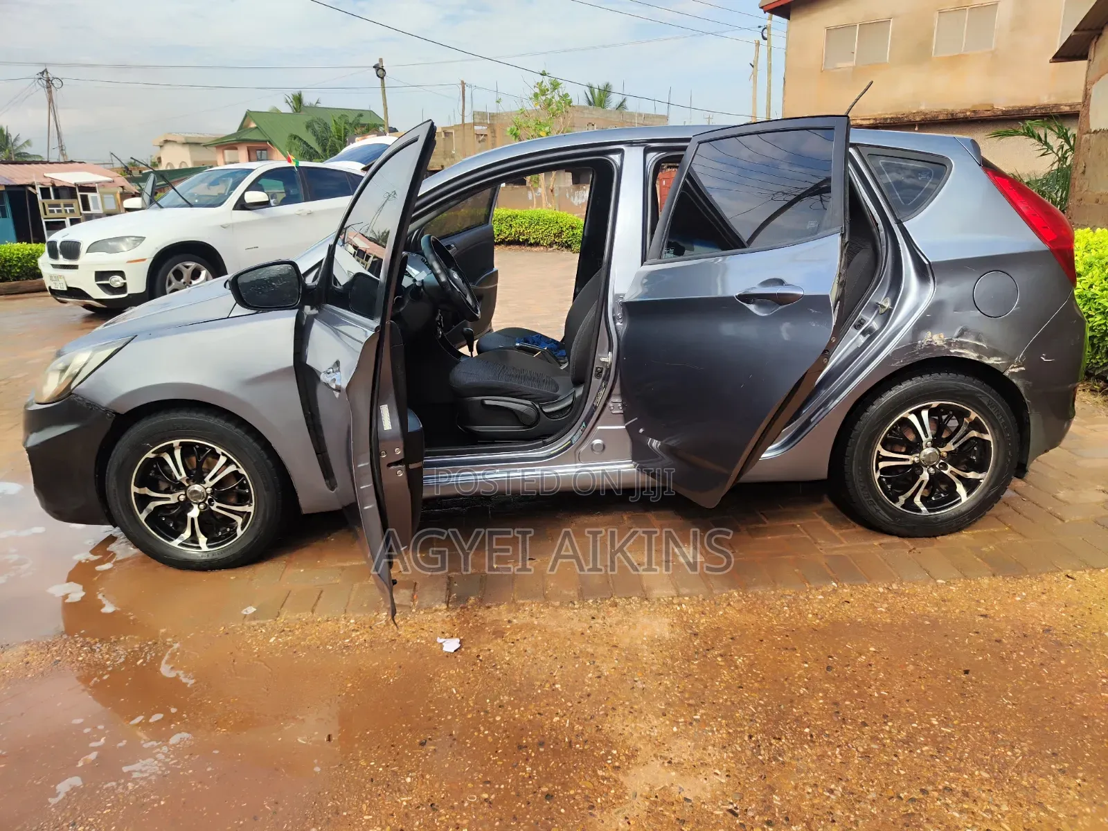 Hyundai Accent SE Hatchback 2016 Gray
