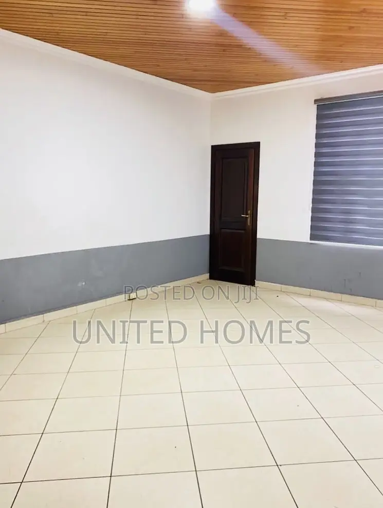 4bdrm House in East Legon for sale