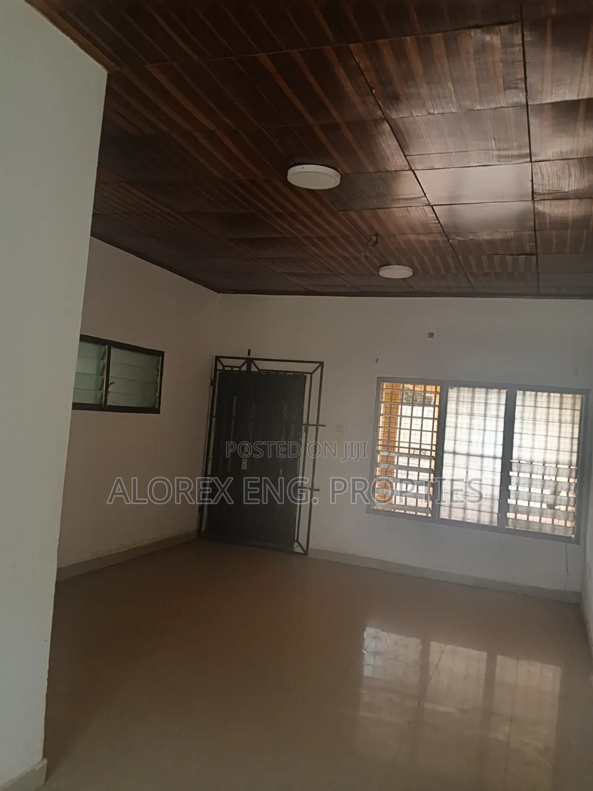3bdrm House in Self Compound, Frafraha for rent