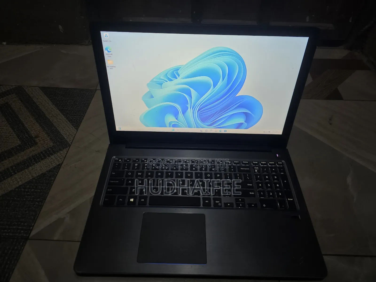 Laptop Dell Vostro 15 5568 12GB Intel Core i5 SSHD (Hybrid) 128GB