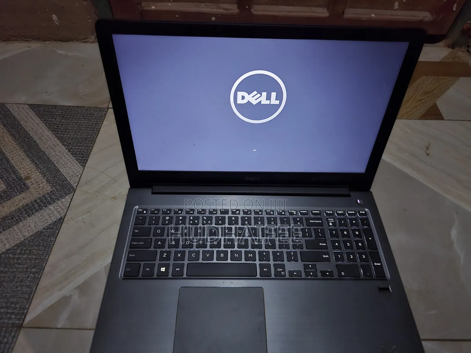 Laptop Dell Vostro 15 5568 12GB Intel Core i5 SSHD (Hybrid) 128GB
