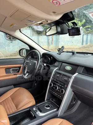 Land Rover Discovery Sport 2019 White