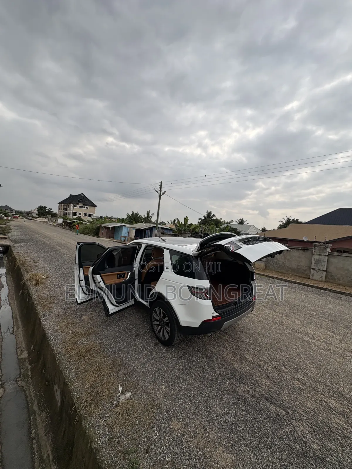 Land Rover Discovery Sport 2019 White