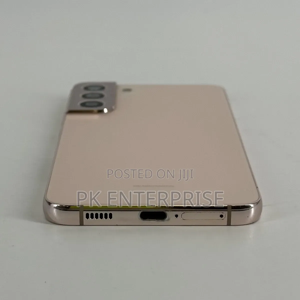 New Samsung Galaxy S22 5G 256 GB Gold