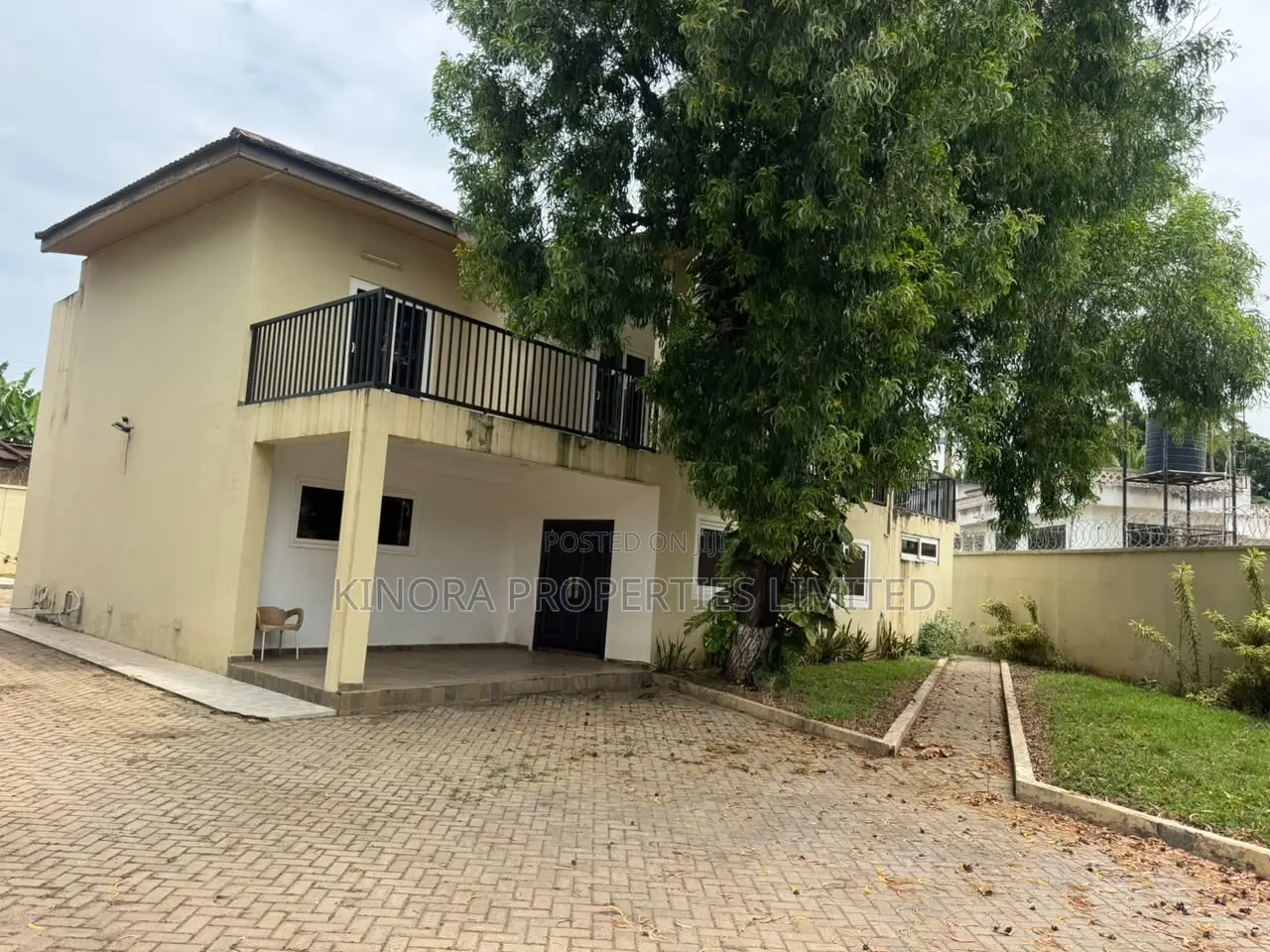 5bdrm Condo in Cantonment, Cantonments for rent