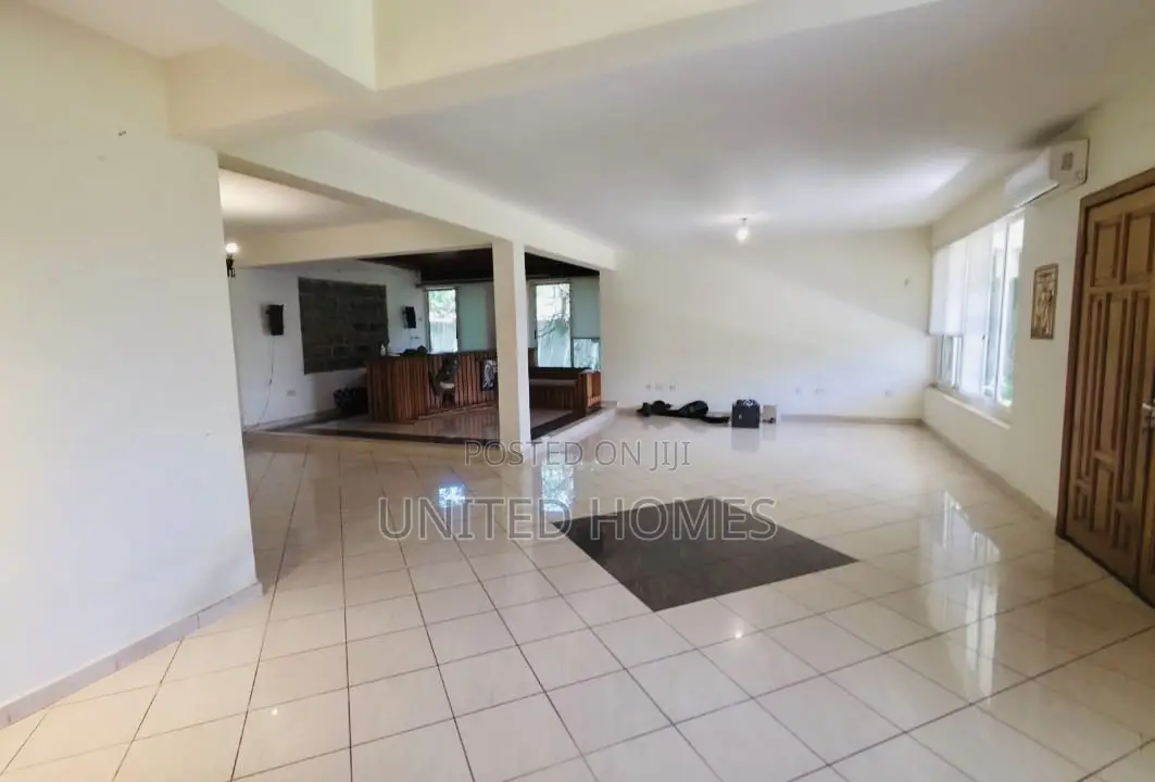 6bdrm House in Airport Residential Area for rent