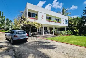 6bdrm House in Airport Residential Area for rent