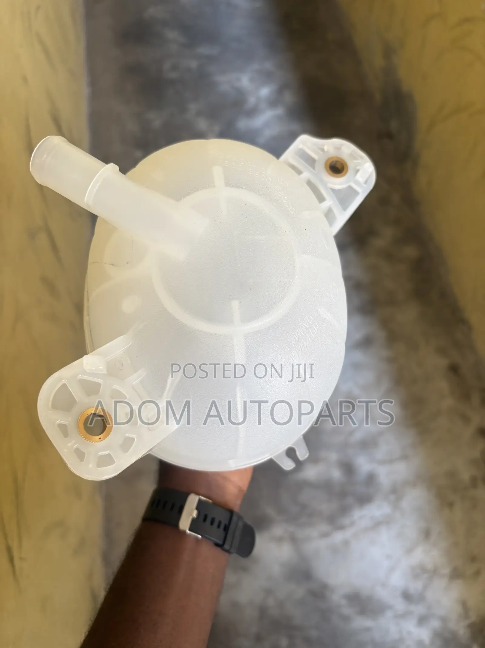 Hyundai Tucson Santafe Reservoir Bottle Tank