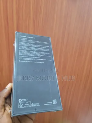 New Samsung Galaxy S20 128 GB Black