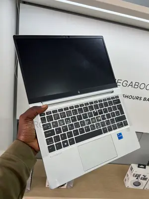 Laptop HP EliteBook 640 G10 8GB Intel Core i5 SSD 256GB