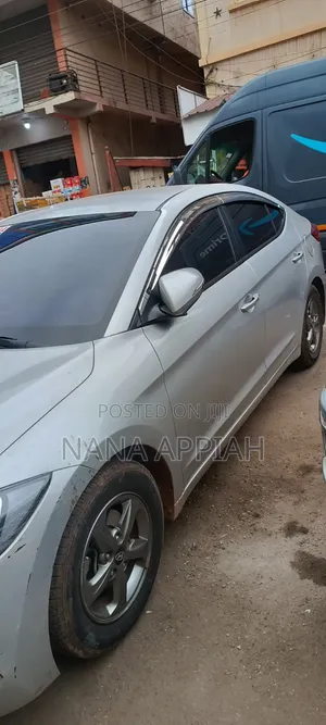 Hyundai Avante 2017 Silver