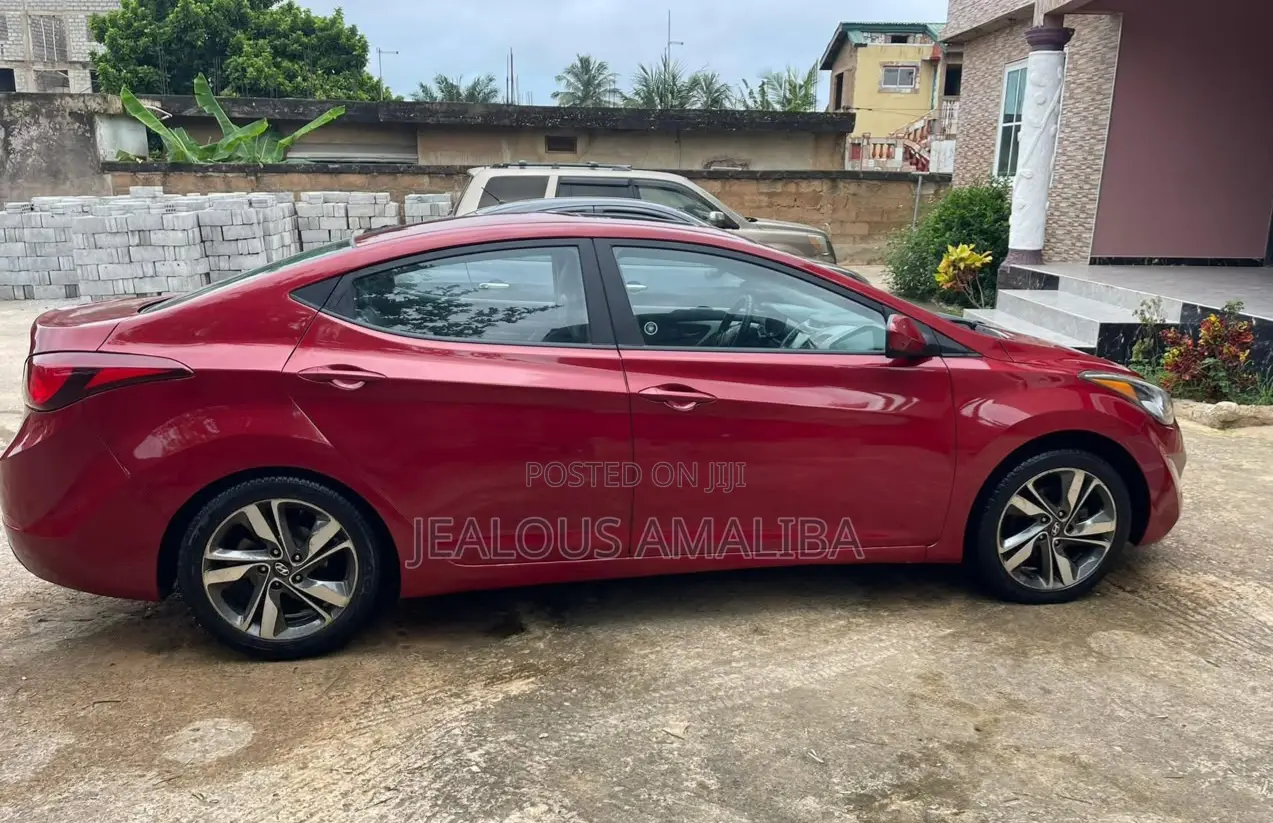 Hyundai Elantra GLS Sedan FWD (1.8L 4cyl 6A) 2013 Red