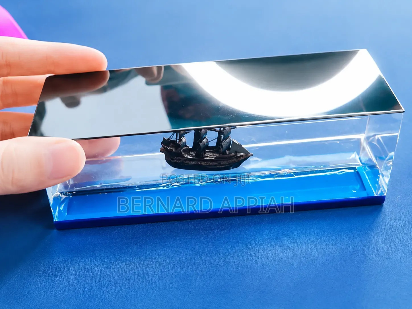 Floating Magnetic Ship Display | Anti-Gravity Magnetic Levitation Desk