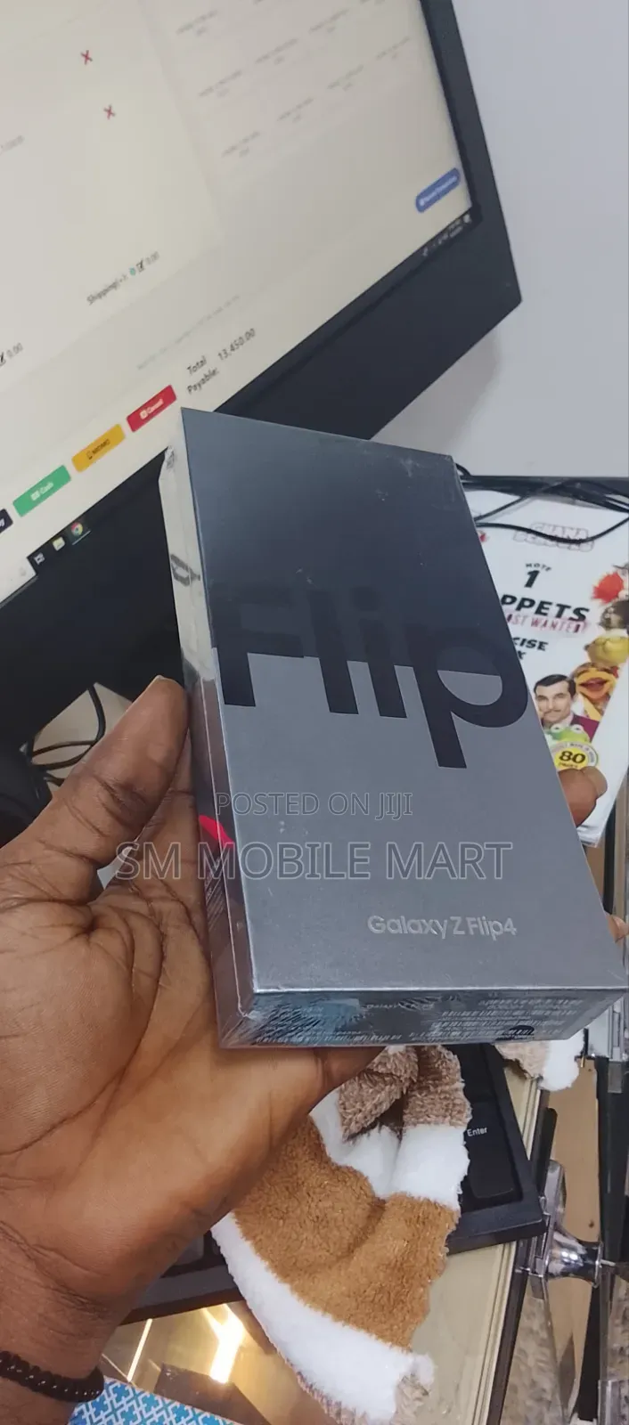 New Samsung Galaxy Z Flip4 512 GB Gold