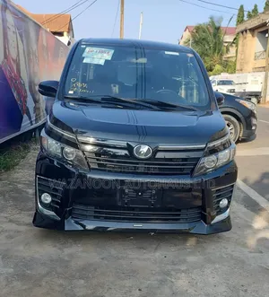 Toyota Voxy 2014 Black