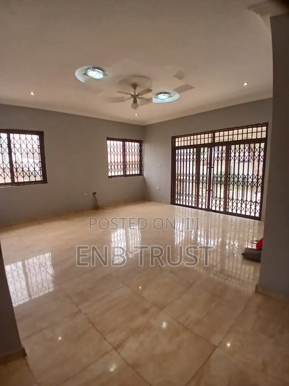 4bdrm House in Ofankor Barrier, Post Office Area for rent