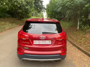 Hyundai Santa Fe SE AWD 2017 Red