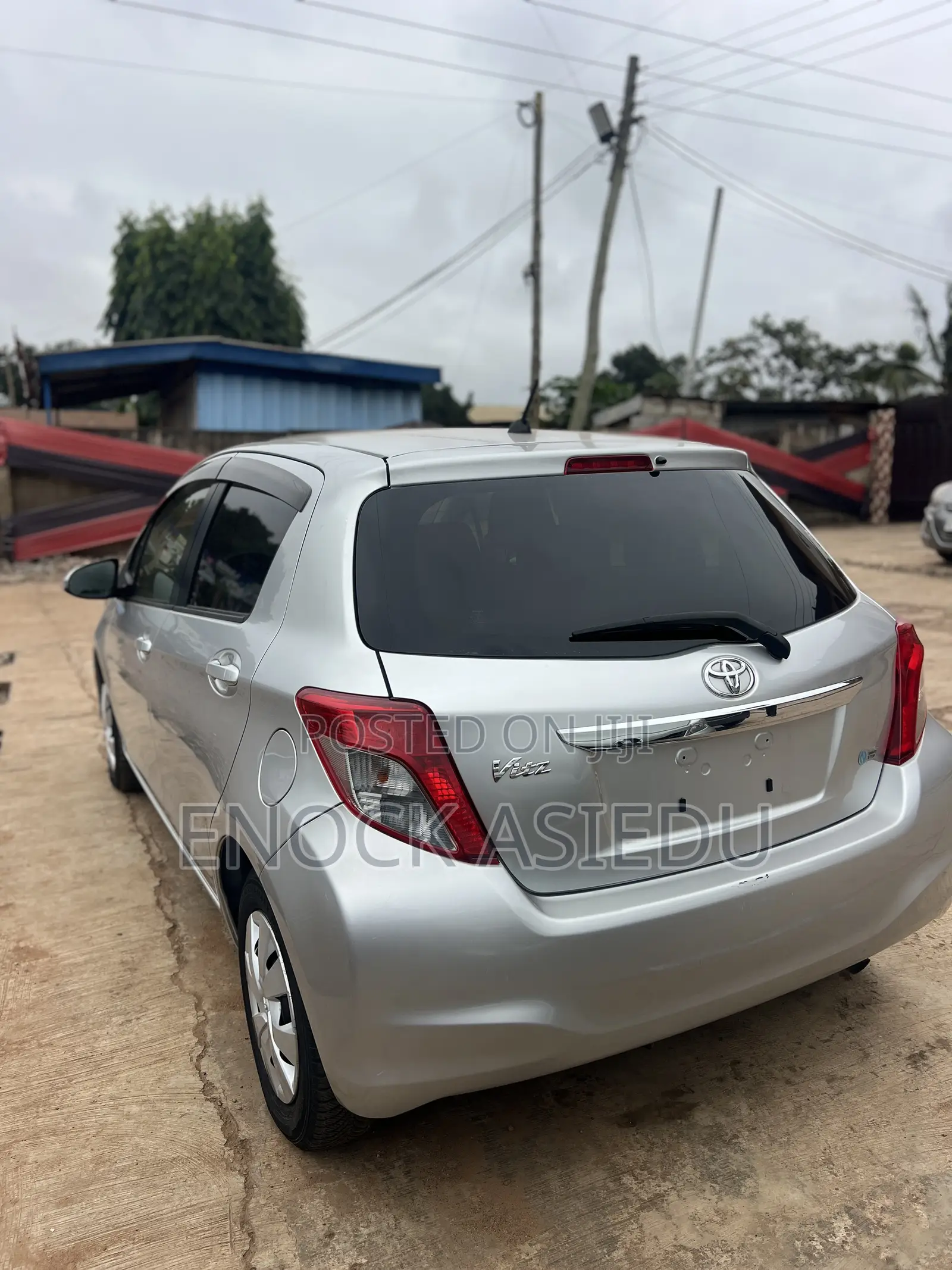 Toyota Vitz 1.3 AWD 3dr 2013 Silver
