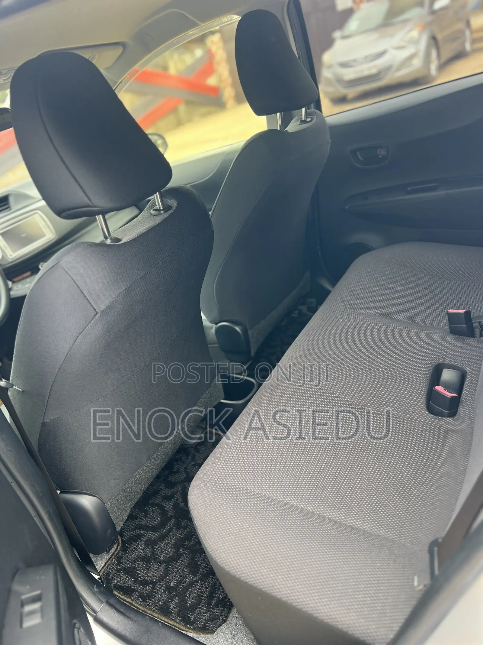 Toyota Vitz 1.3 AWD 3dr 2013 Silver