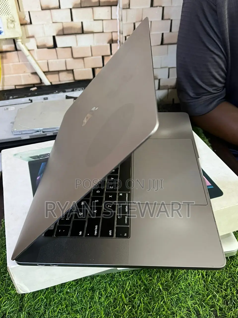 Laptop Apple MacBook Pro 2019 32GB Intel Core i9 SSD 512GB