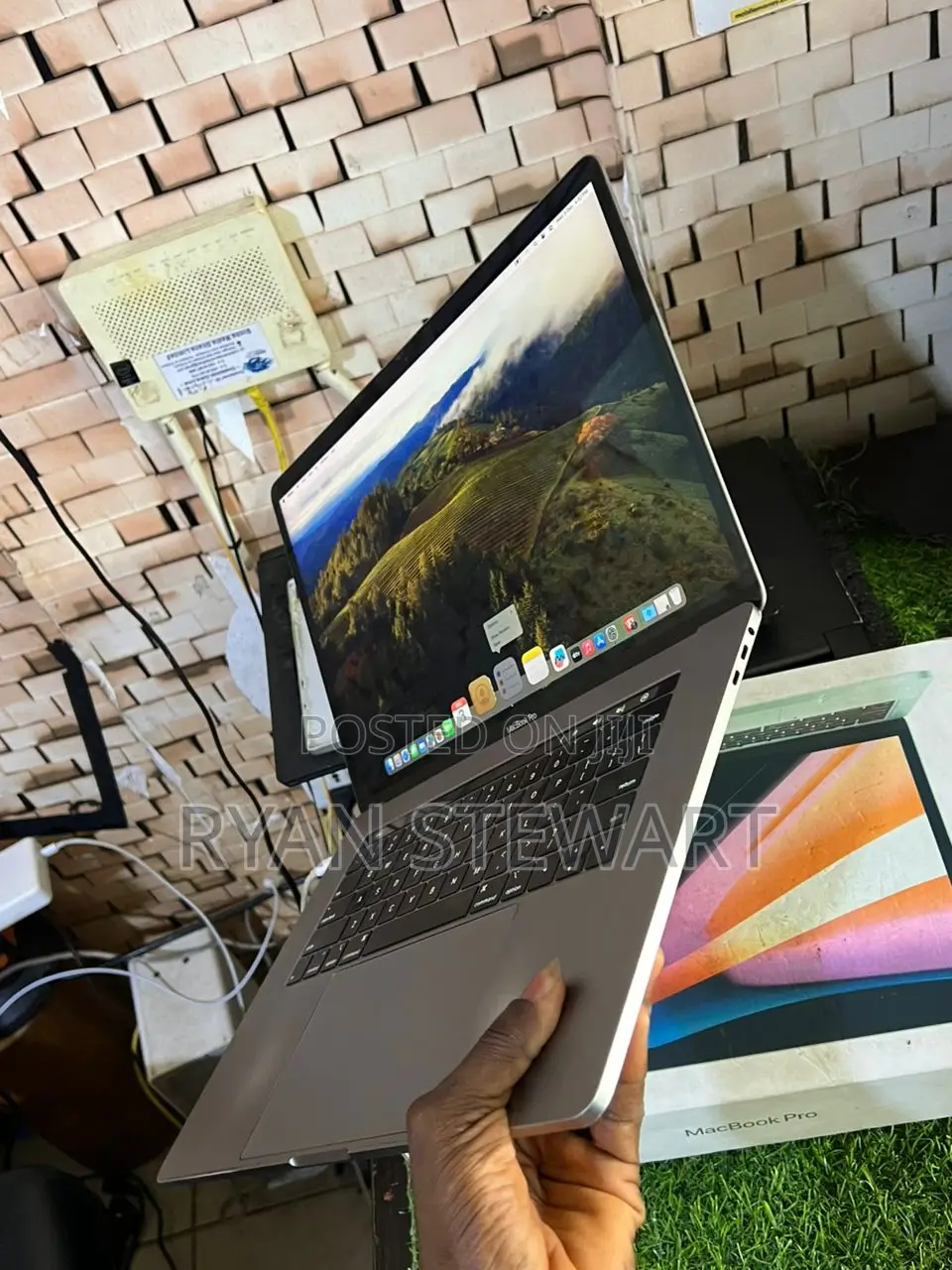 Laptop Apple MacBook Pro 2019 32GB Intel Core i9 SSD 512GB