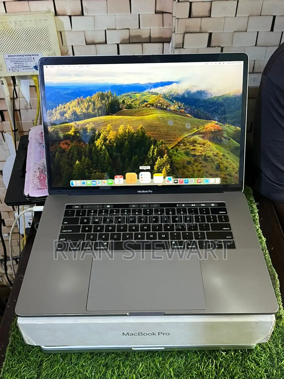 Laptop Apple MacBook Pro 2019 32GB Intel Core i9 SSD 512GB