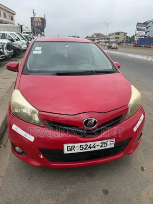 Toyota Vitz 1.3 FWD 5dr 2012 Red