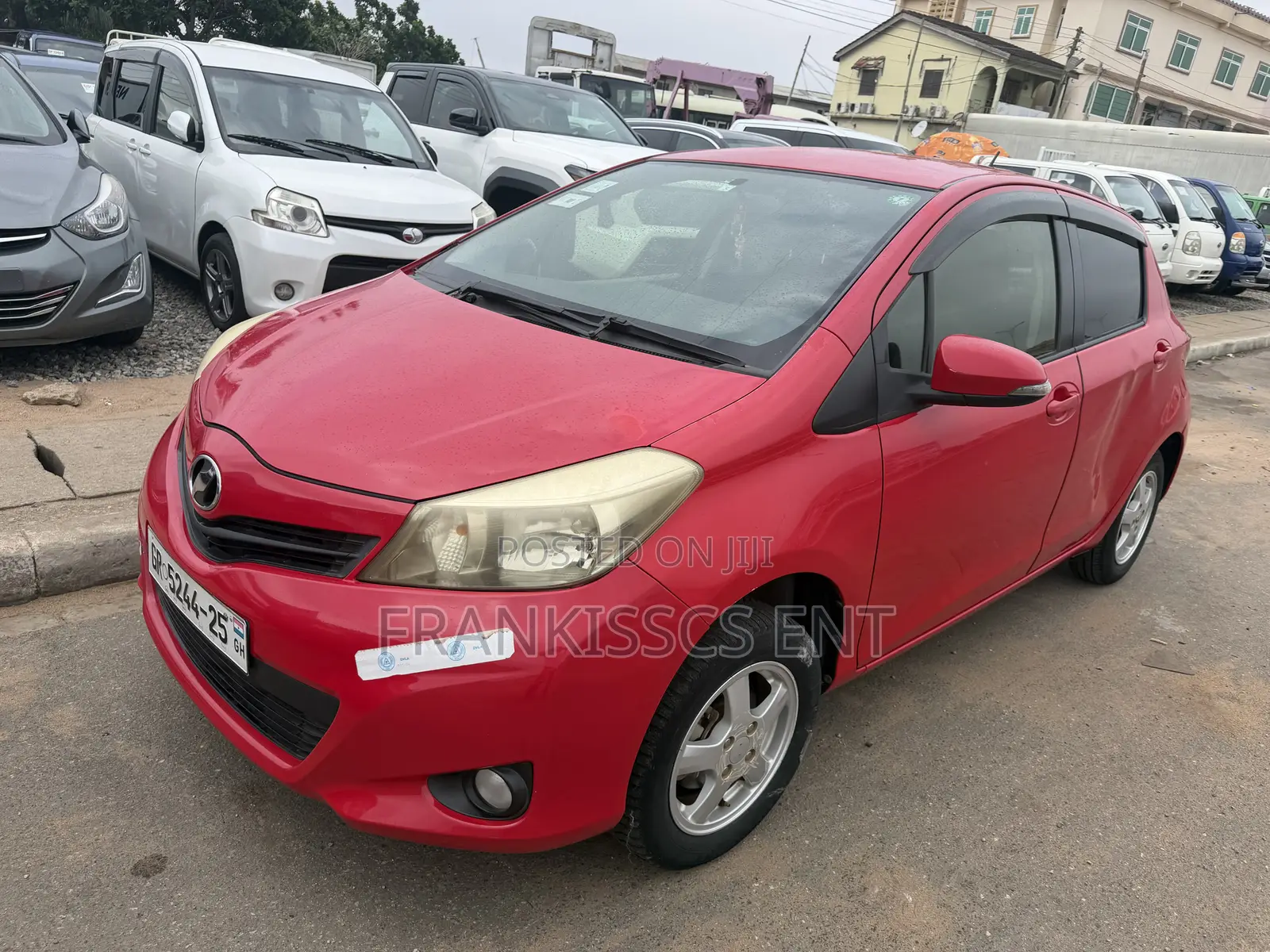 Toyota Vitz 1.3 FWD 5dr 2012 Red