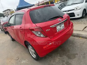 Toyota Vitz 1.3 FWD 5dr 2012 Red