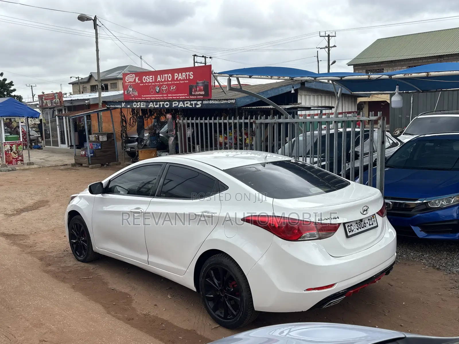 Hyundai Elantra Limited Sedan FWD (1.8L 4cyl 6A) 2013 White