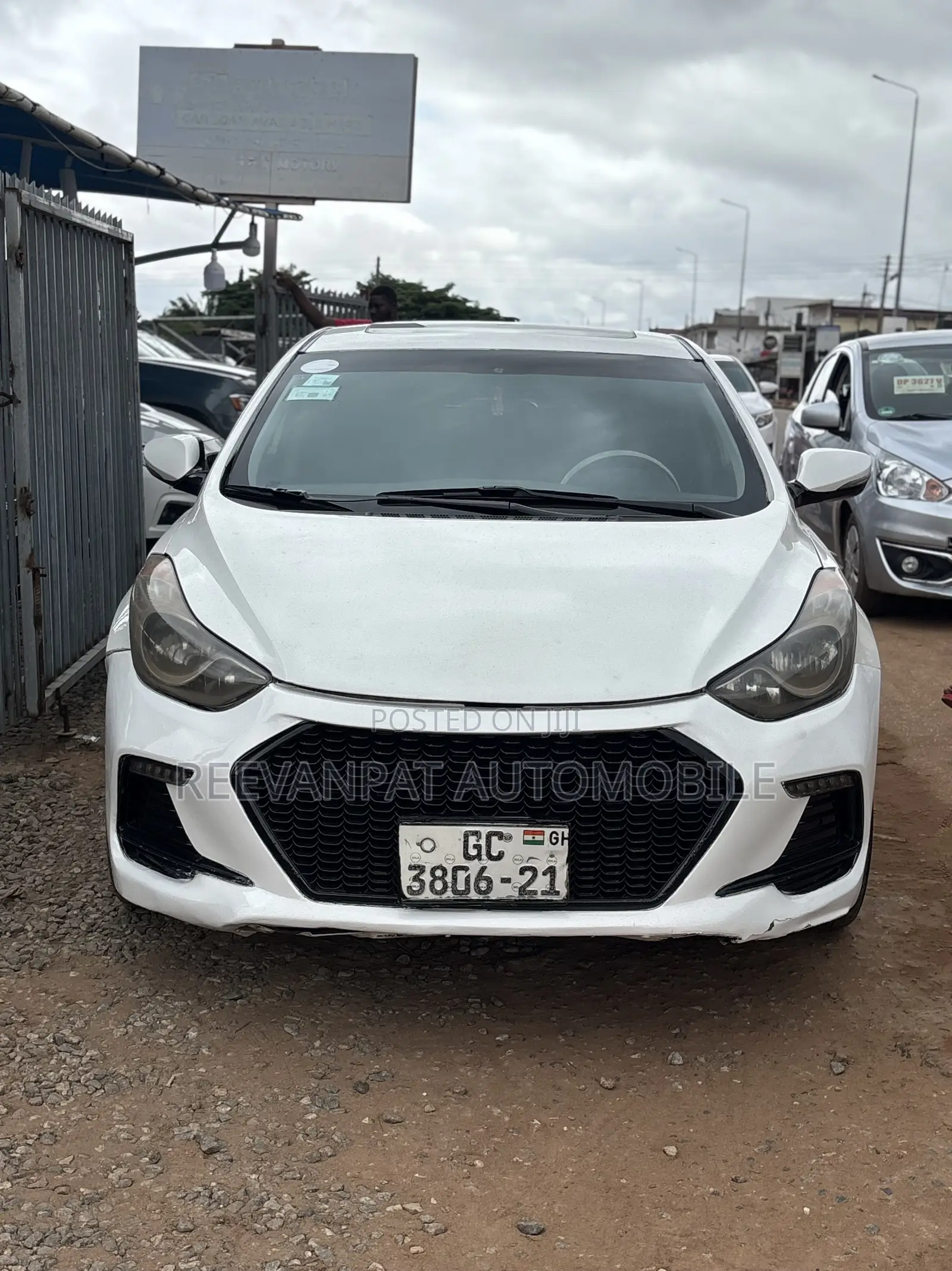 Hyundai Elantra Limited Sedan FWD (1.8L 4cyl 6A) 2013 White