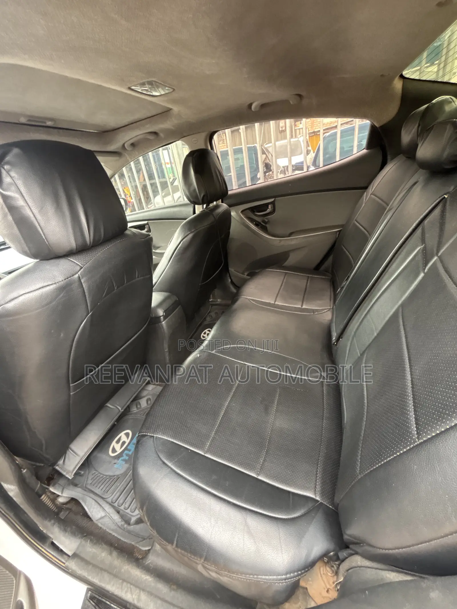 Hyundai Elantra Limited Sedan FWD (1.8L 4cyl 6A) 2013 White