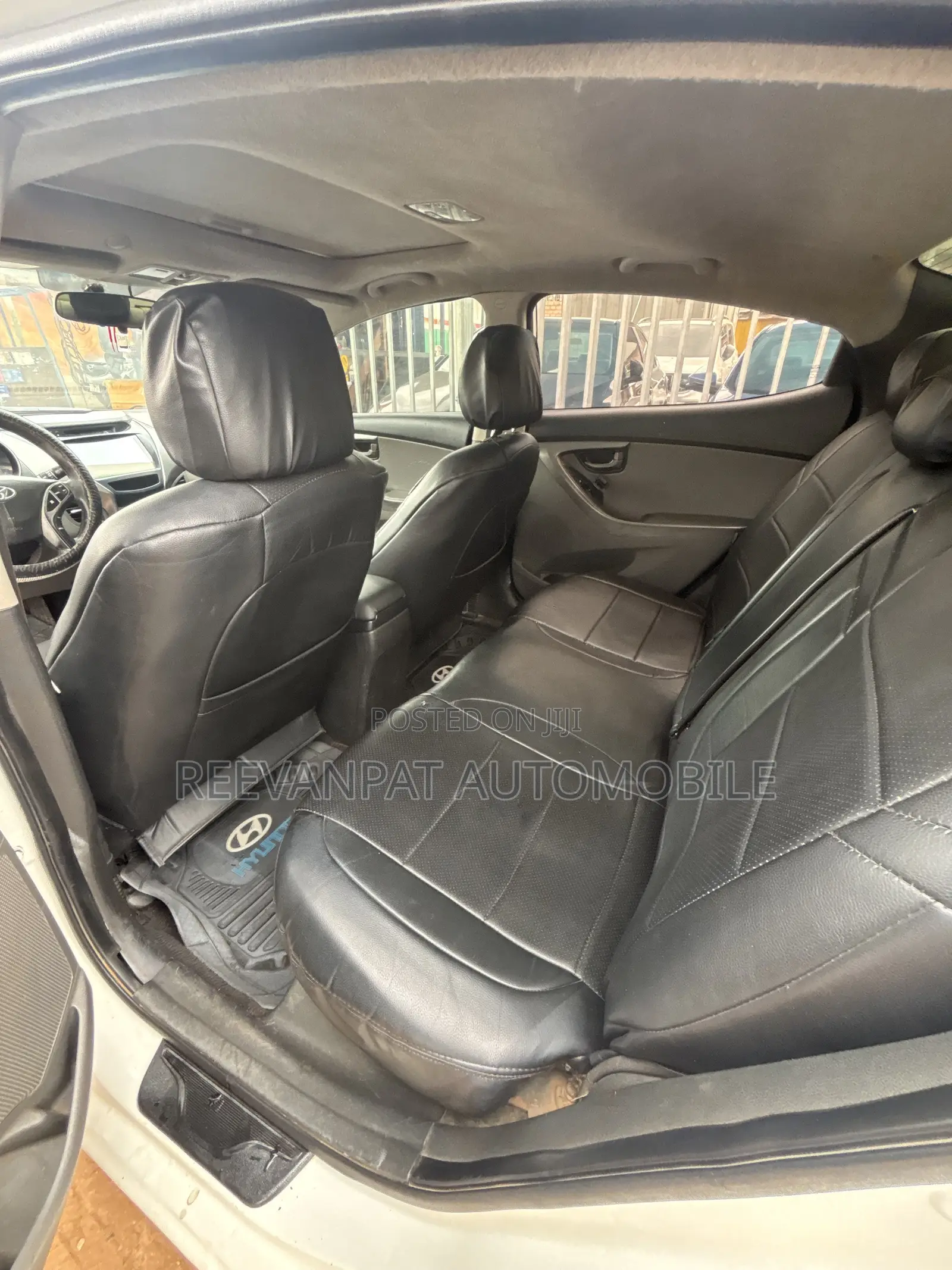 Hyundai Elantra Limited Sedan FWD (1.8L 4cyl 6A) 2013 White