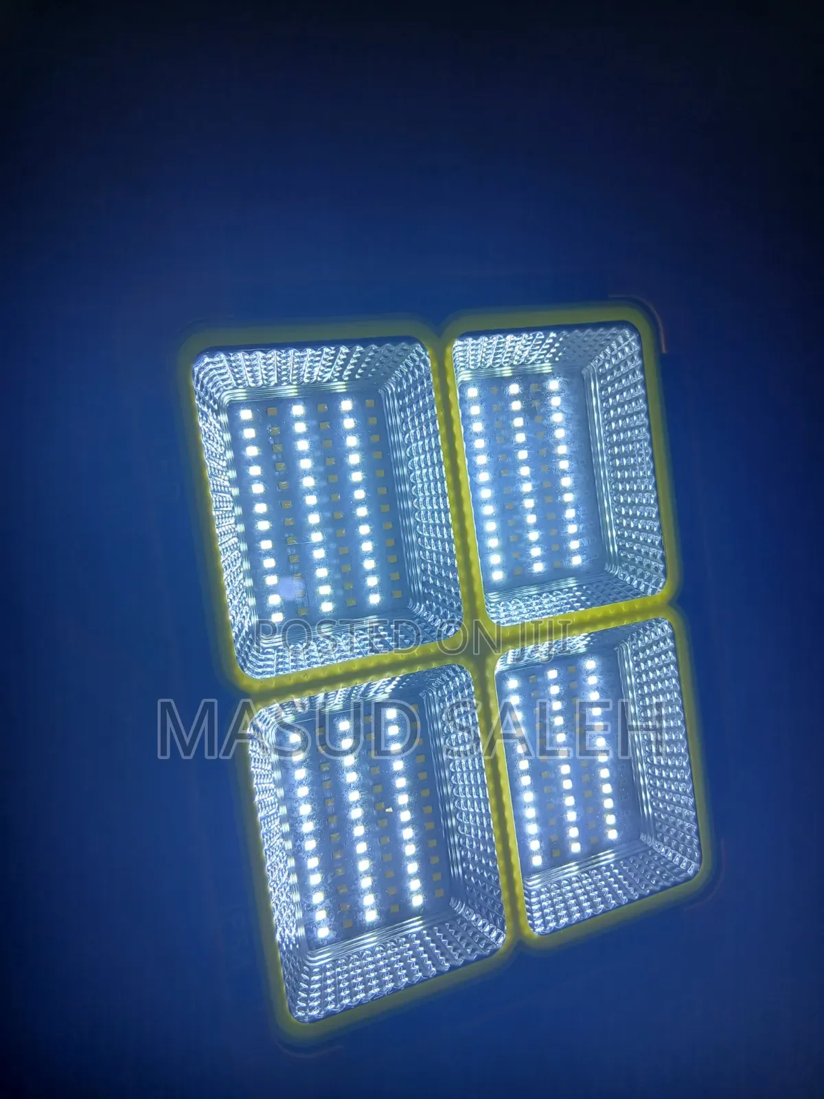 200 W Rechargeable Solar Floodlight