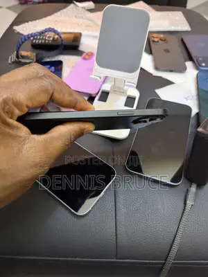 Apple iPhone 15 Plus 128 GB Black